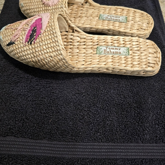 Tommy Bahama Pink Flamingo Woven Slip-On Mules - Picture 4 of 5